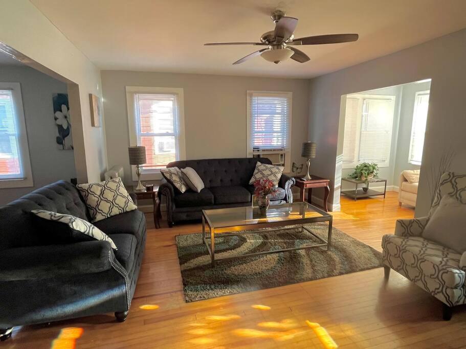 Belleville Three Bed One Bath Apt 25 Mins To Nyc מראה חיצוני תמונה